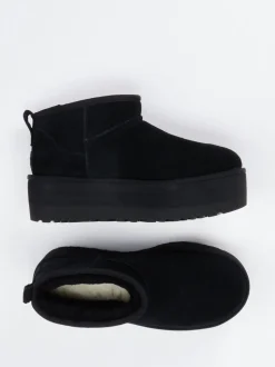 UGG – Plattform-Stiefelette aus Veloursleder Schwarz