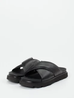 UGG – Slides aus Kalbleder in Schwarz