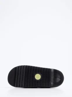 UGG – Slides aus Textil mit Mesh und Neondetails