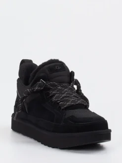 UGG – Sneaker aus Veloursleder schwarz gefüttert