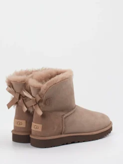 UGG – Stiefeletten aus Veloursleder Taupe