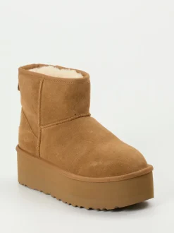 UGG – Stiefeletten aus Veloursleder karamellbraun