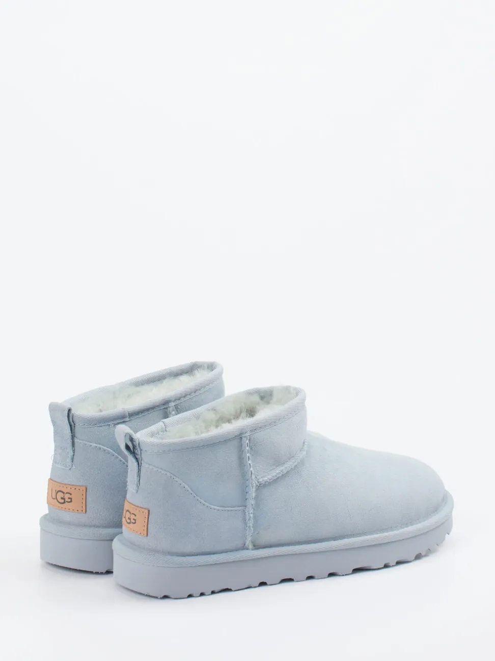 UGG – Stiefeletten aus Veloursleder in Hellblau
