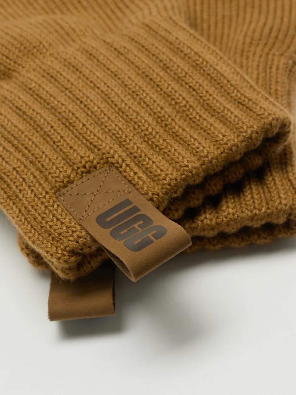 UGG – Strickhandschuhe aus Textil in Braun