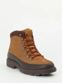 UGG – Wanderstiefel aus Nubukleder in Braun