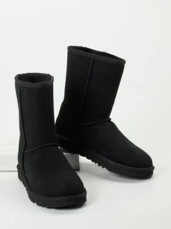 UGG – Winterboots aus Känguruleder in Schwarz