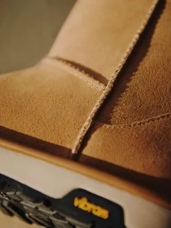UGG – Winterboots aus Veloursleder cognacbraun