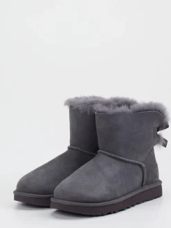 UGG – Winterboots aus Veloursleder in Grau