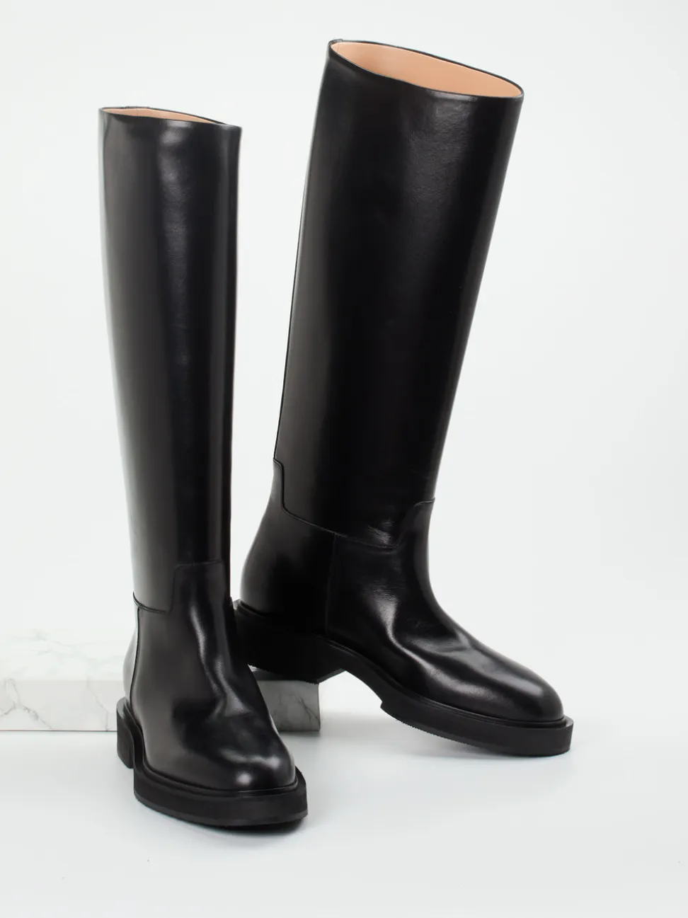Unützer – Kniehohe Stiefel aus Kalbleder Schwarz