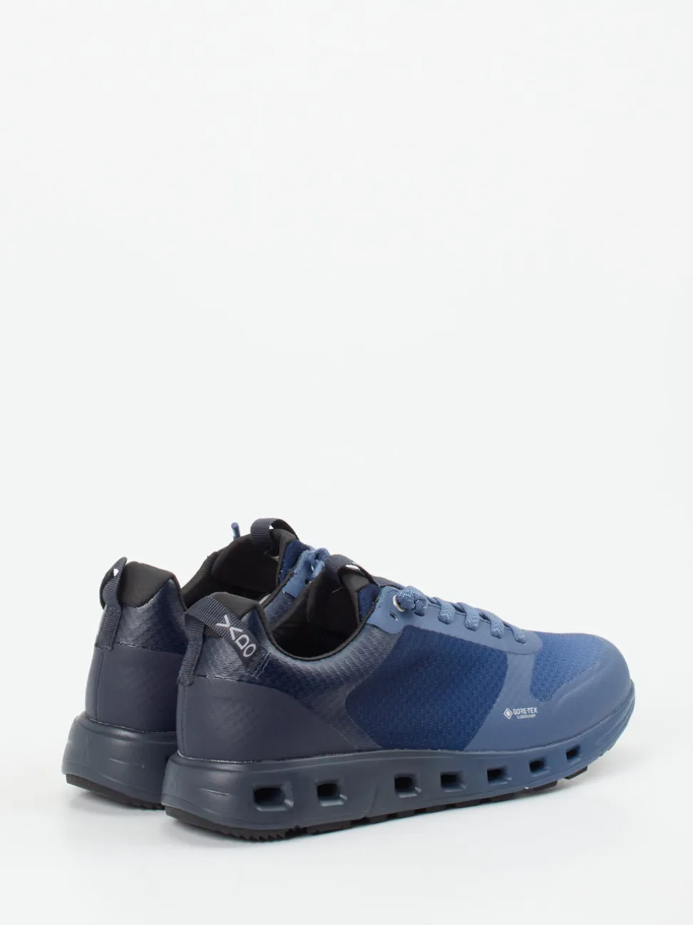 Vado – Performance-Sneaker aus Mesh und Synthetik blau