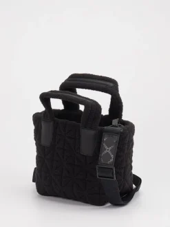 VeeCollective Berlin – Handtasche aus Teddy-Stoff schwarz