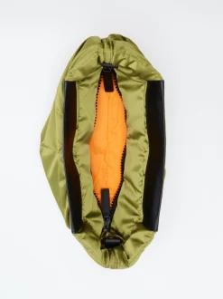 VeeCollective Berlin – Schultertasche aus Nylon Olivgrün