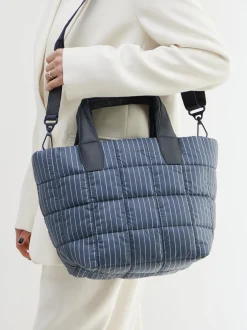 VeeCollective Berlin – Shopper Bag aus Nylon in Dunkelblau