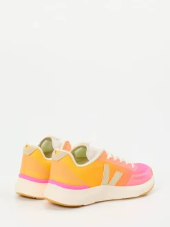 VEJA – Laufschuhe aus veganem Mesh in Orange