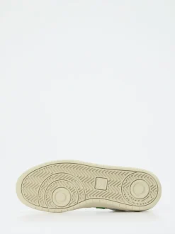 VEJA – Low-Top Sneaker aus veganem Leder weiß