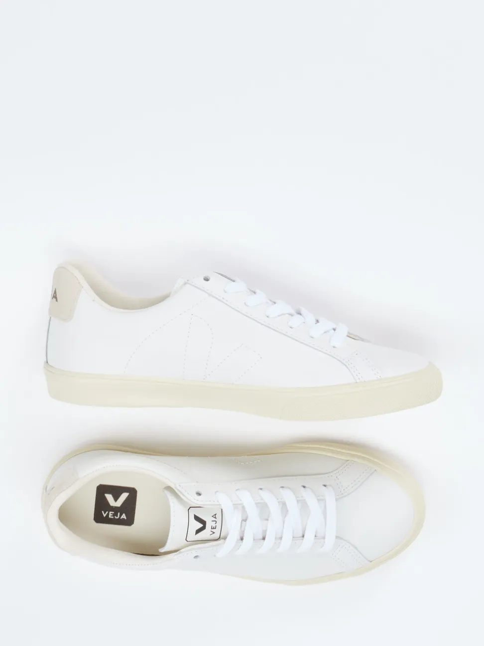 VEJA – Low-Top Sneaker aus Leder in Weiß