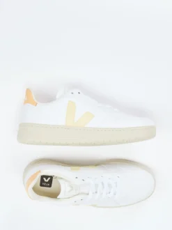 VEJA – Low-Top Sneaker aus veganem Glattleder Weiß
