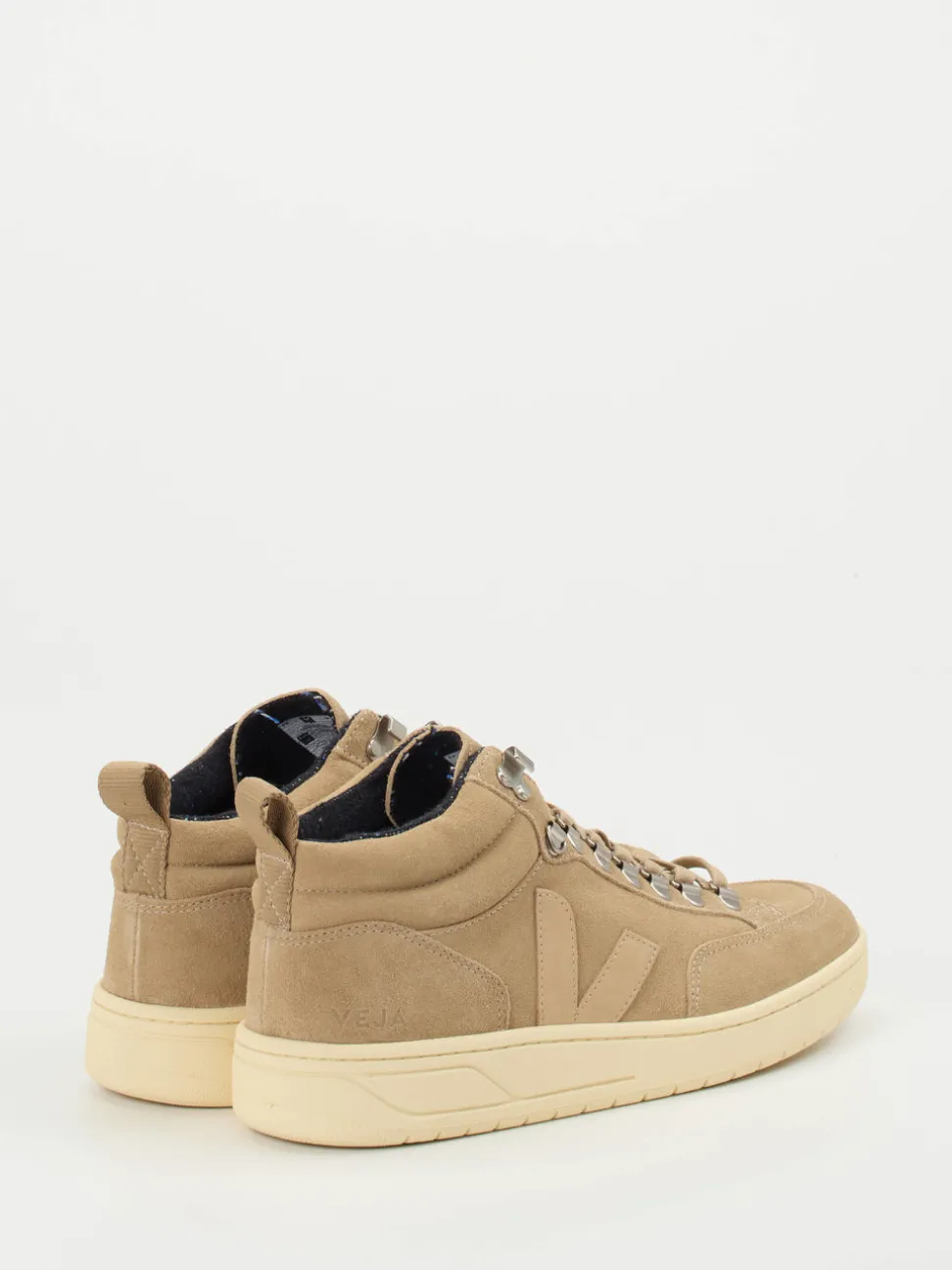 VEJA – Mid-Top-Sneaker aus Veloursleder beige