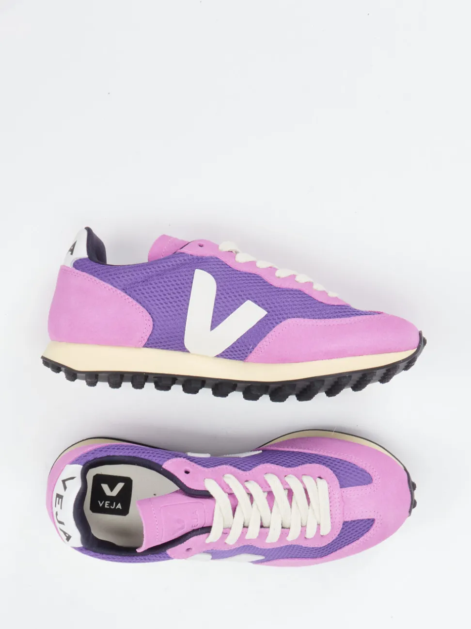 Veja – Retro-Sneaker aus Hexamesh und Veloursleder Violett