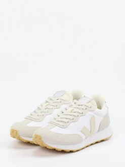 VEJA – Retro-Sneaker aus Mesh und Veloursleder beige