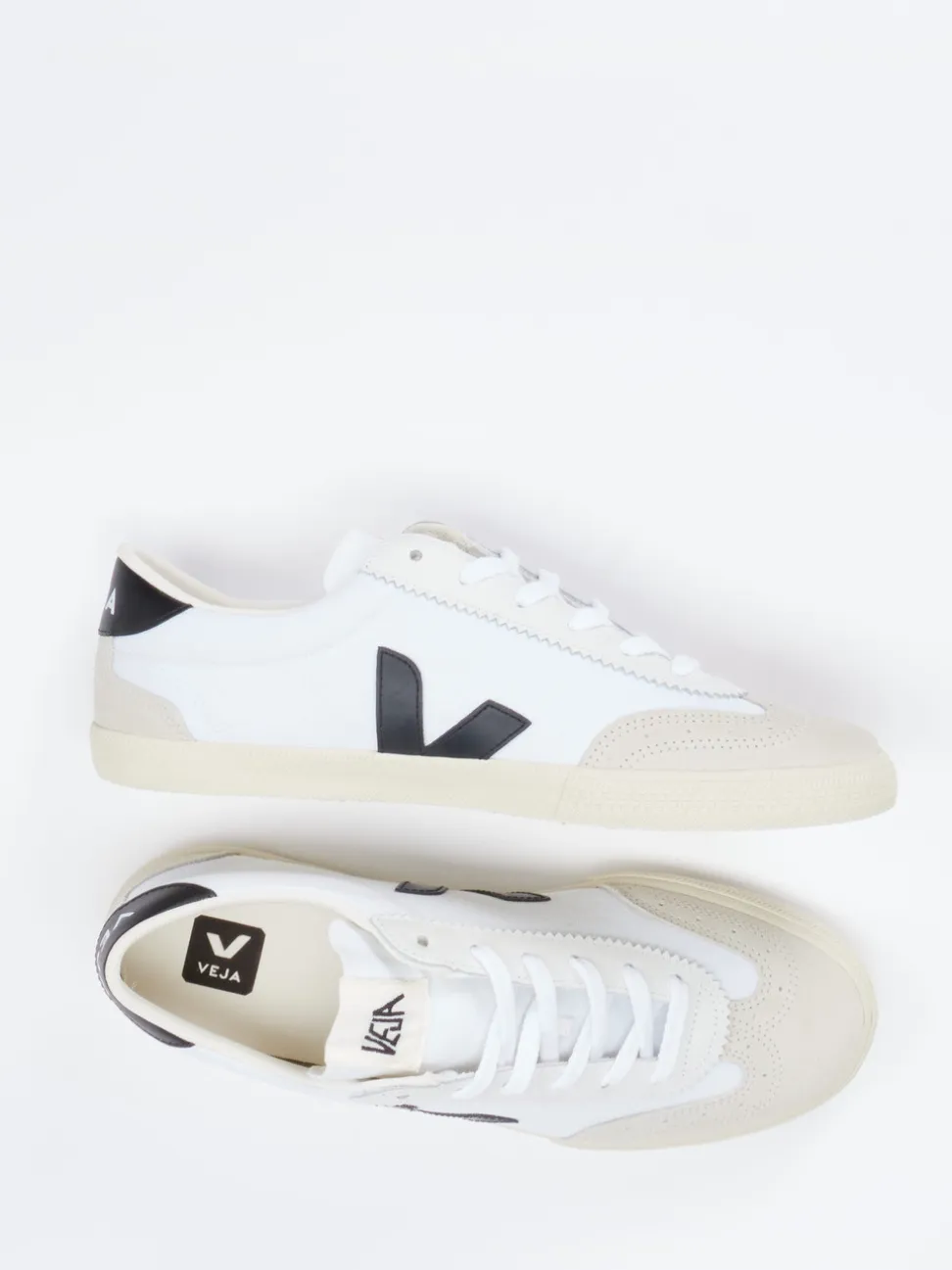 VEJA – Sneaker aus Canvas und Wildleder weiß