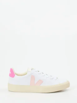 VEJA – Sneaker aus Canvas in Weiß mit Pastellakzent