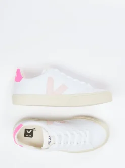 VEJA – Sneaker aus Canvas in Weiß mit Pastellakzent