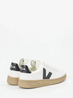 VEJA – Sneaker aus Kalbleder in Weiß
