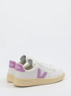 VEJA – Sneaker aus Kalbleder in Offwhite
