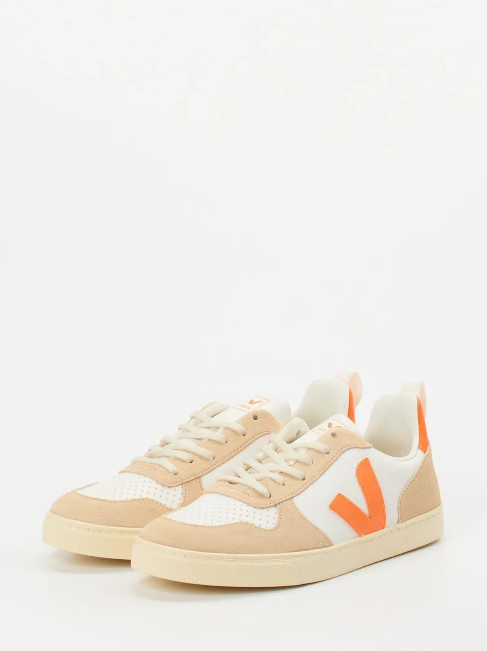 VEJA – Sneaker aus Kalbleder und Veloursleder Beige