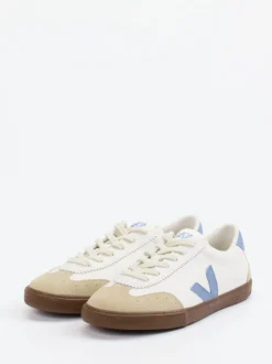 VEJA – Sneaker aus Kalbleder in Cremeweiß