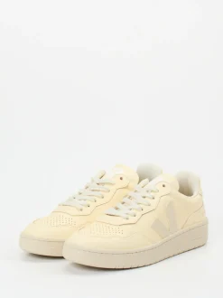 VEJA – Sneaker aus Kalbleder in Beige