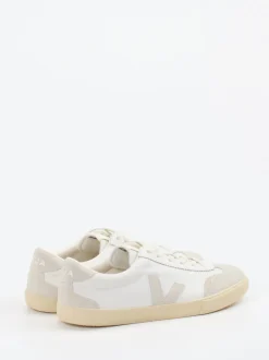 VEJA – Sneaker aus Kalbleder in Offwhite
