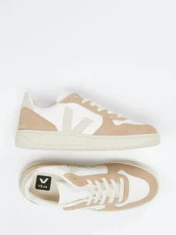 VEJA – Sneaker aus Lammleder und Velours in Beige