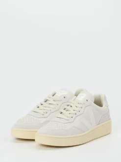 VEJA – Sneaker aus Leder in Offwhite