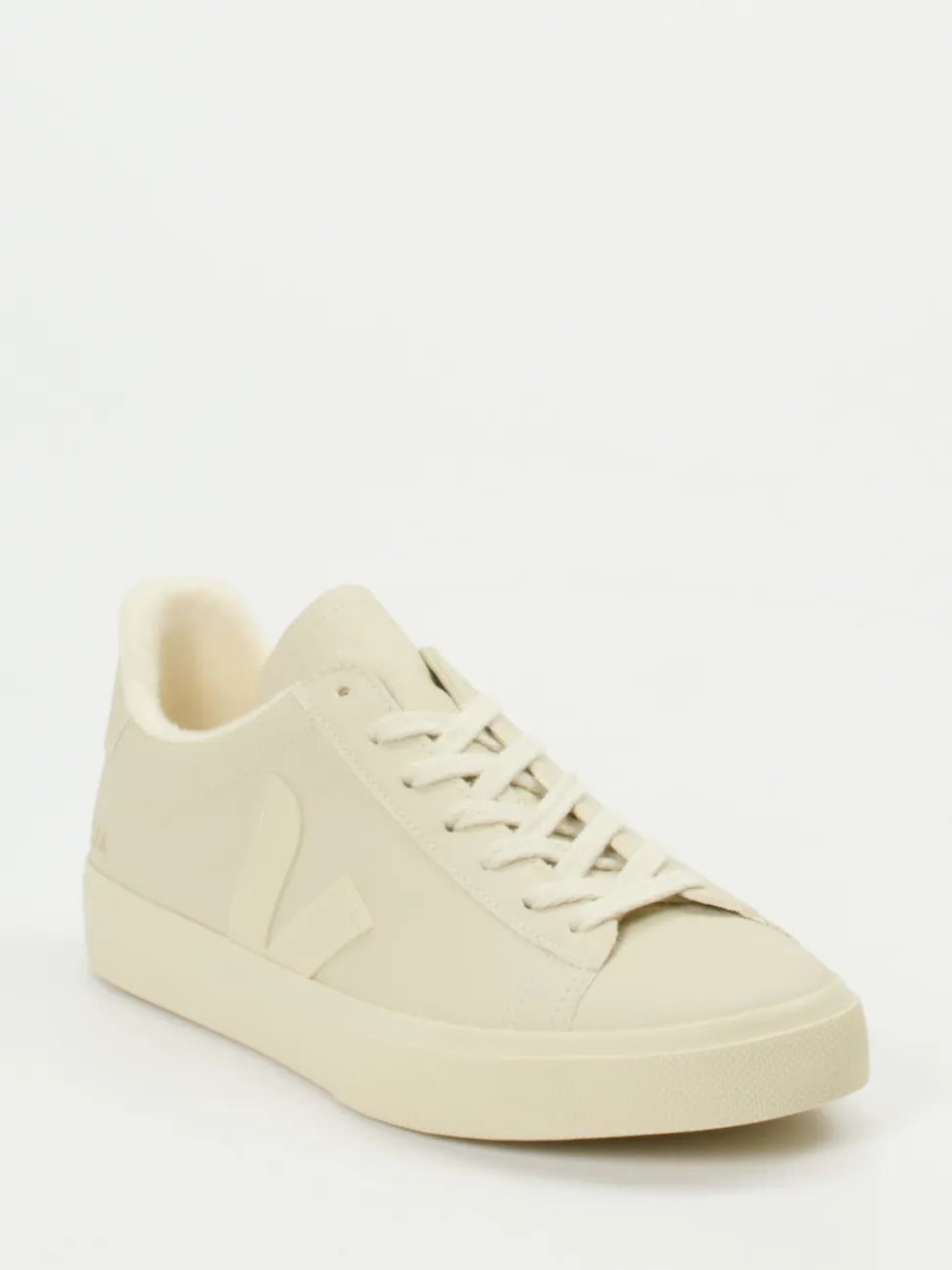 VEJA – Sneaker aus Leder in Cremeweiß