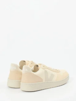 VEJA – Sneaker aus Leder in Beige