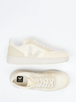 VEJA – Sneaker aus Leder in Beige