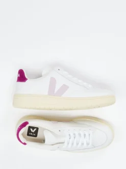 VEJA – Sneaker aus Leder in Weiß mit Pastelllogo
