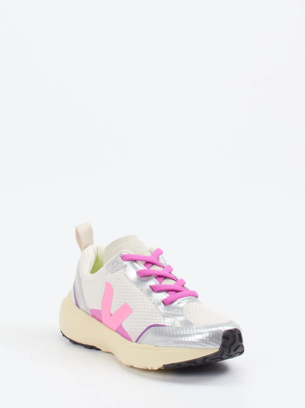 VEJA – Sneaker aus Synthetik in Cremeweiß
