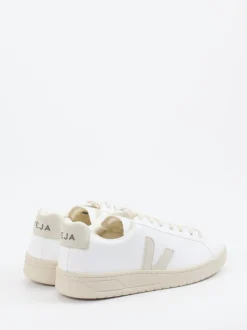 VEJA – Sneaker aus veganem Leder in Weiß