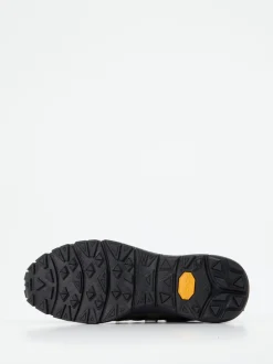 Veja – Trail-Sneaker aus veganem Meshtextil schwarz