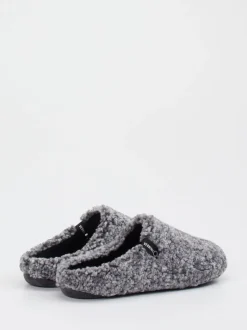 Verbenas – Hausschuh aus Teddyfleece grau