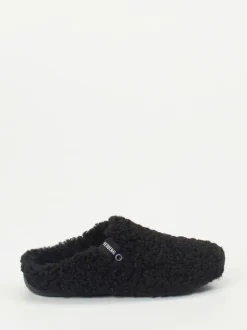 Verbenas – Hausschuhe aus Textilfleece in Schwarz