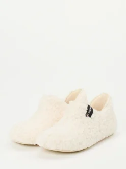 Verbenas – Hüttenschuh aus Teddyfleece wollweiß