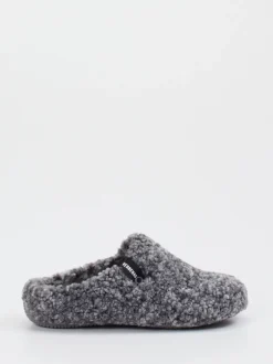 Verbenas – Pantoffeln aus Teddy-Textil in Grau
