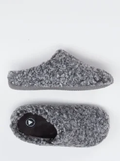 Verbenas – Pantoffeln aus Teddy-Textil in Grau