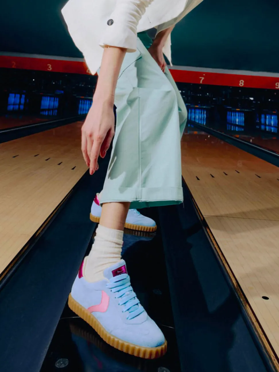 Voile Blanche – Retro-Sneaker aus Veloursleder Hellblau