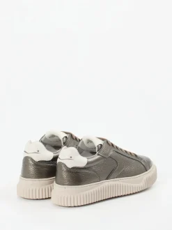 Voile Blanche – Sneaker aus Metallicleder Grau