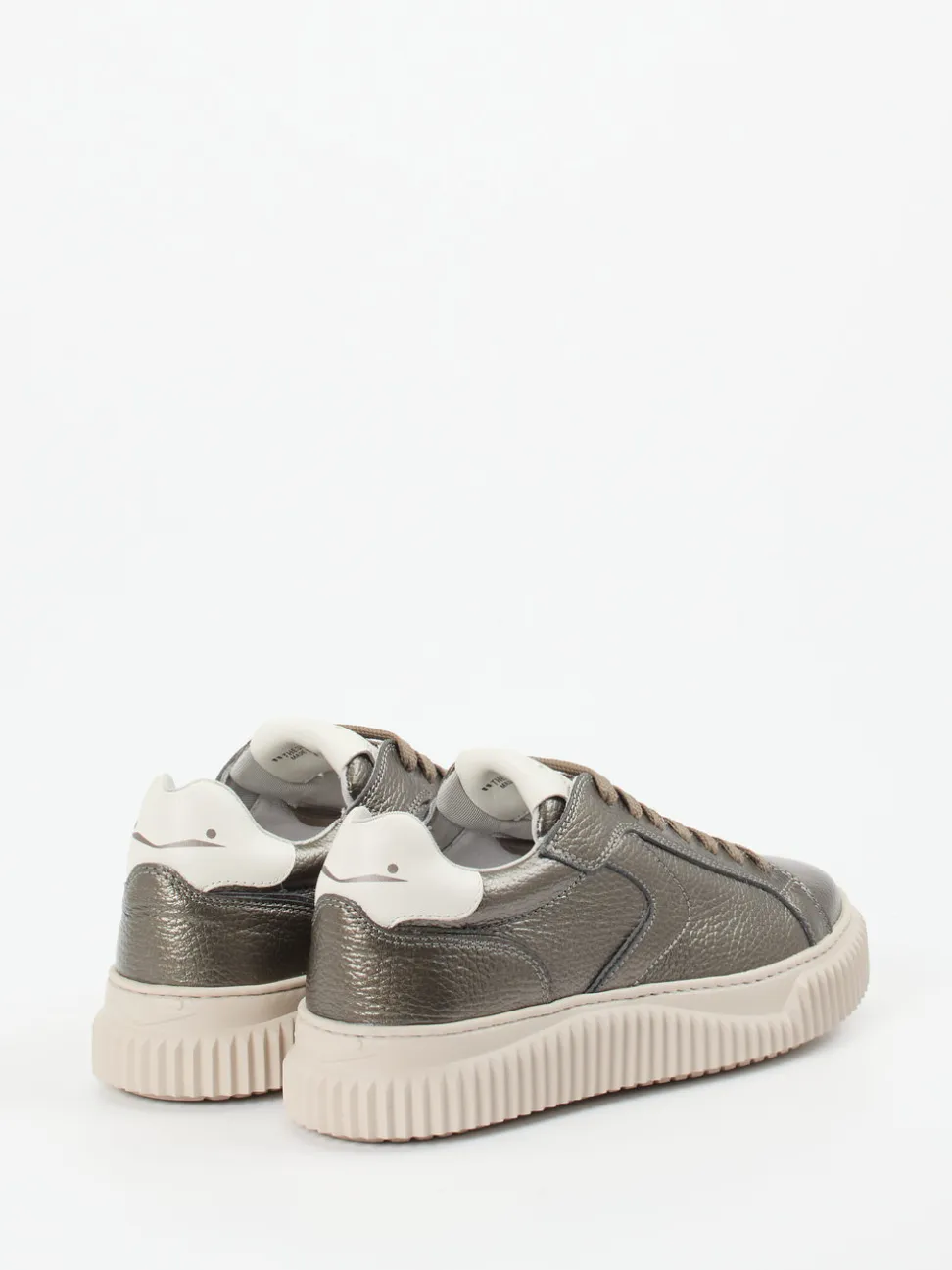 Voile Blanche – Sneaker aus Metallicleder Grau